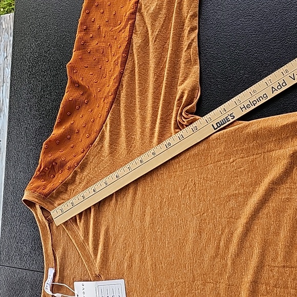 Beyove Top - Picture 10 of 13